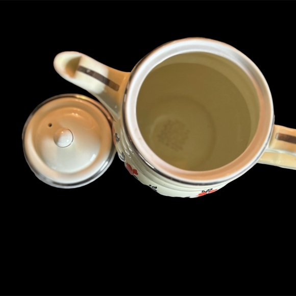 CeramicTea Pot Hall's Superior Quality Kitchenware 10" x 9" x 7" - Picture 3 of 5